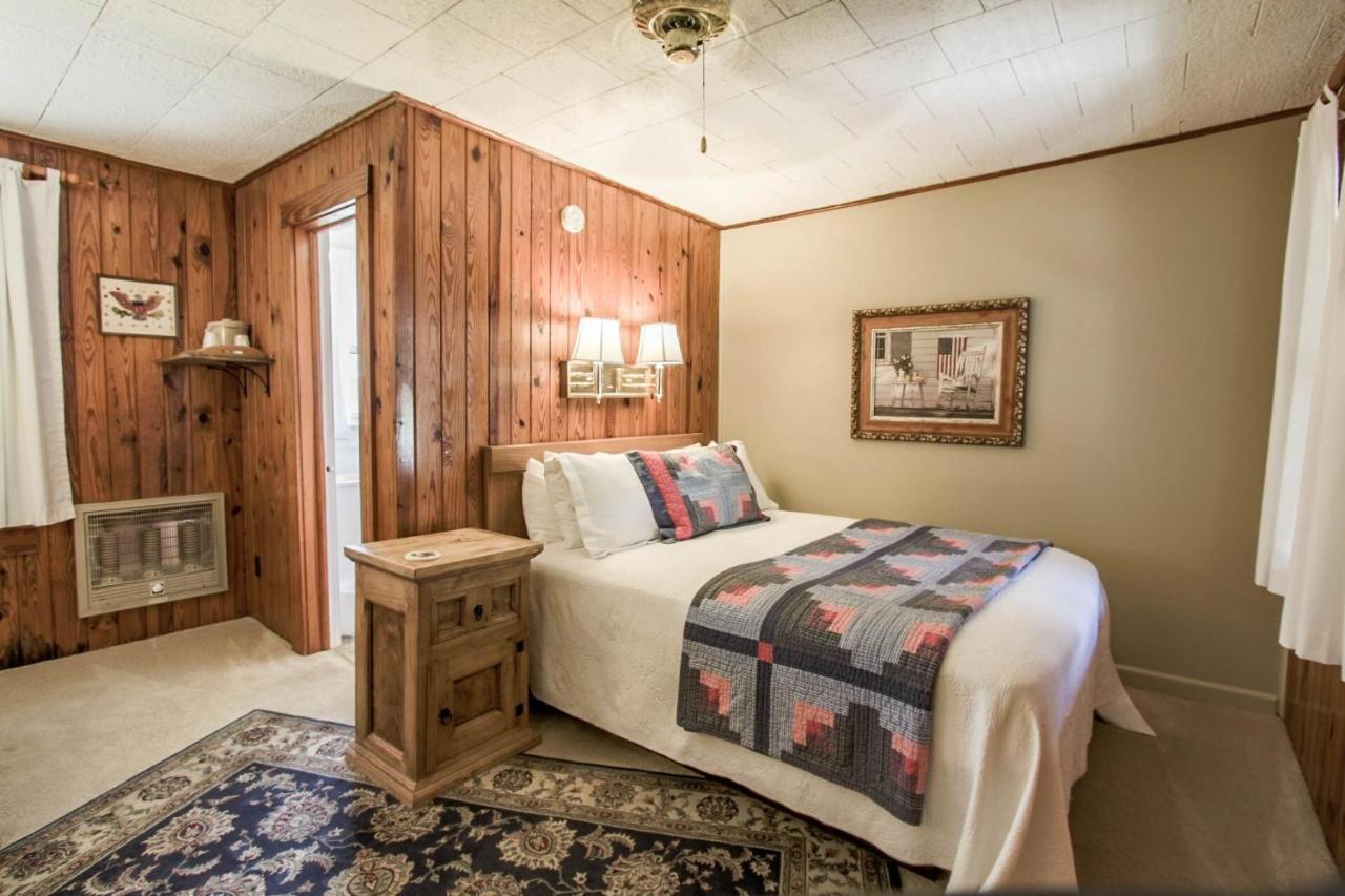 Mountainaire Inn And Log Cabins ブローイング・ロック エクステリア 写真