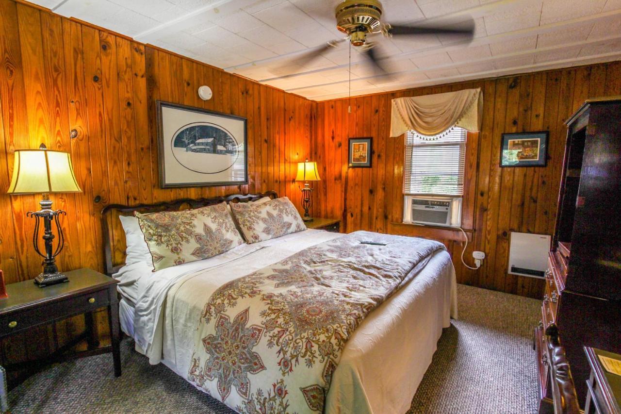 Mountainaire Inn And Log Cabins ブローイング・ロック エクステリア 写真