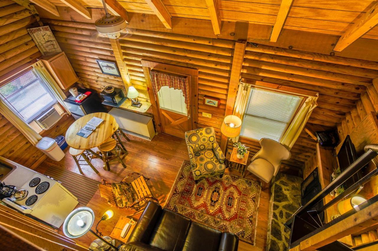 Mountainaire Inn And Log Cabins ブローイング・ロック エクステリア 写真